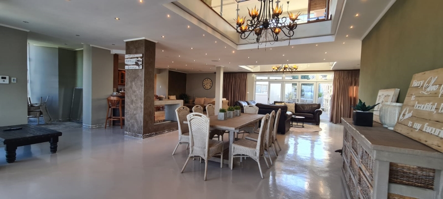 5 Bedroom Property for Sale in Gonubie Eastern Cape